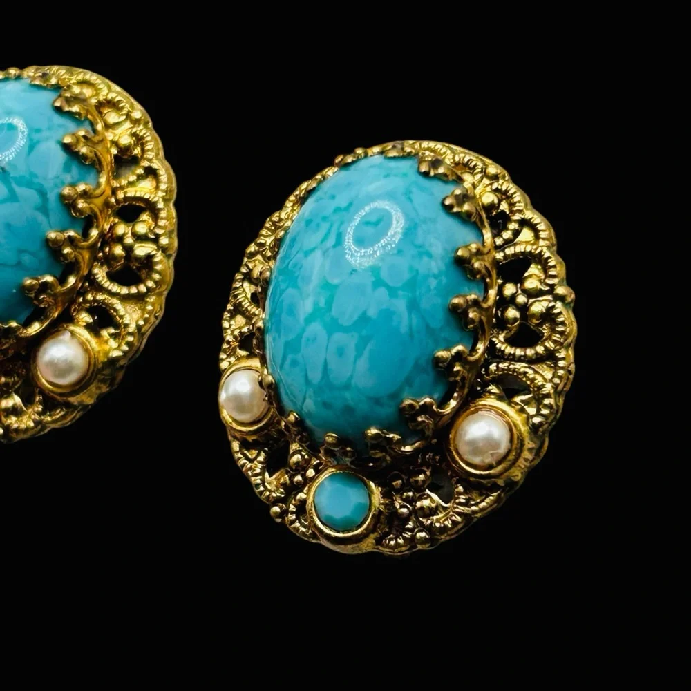 Exquisite W. Germany Blue Glass Brooch and Earring Set